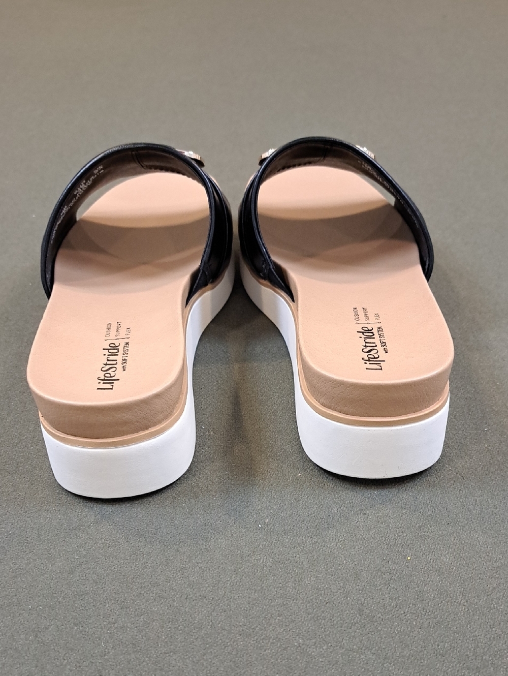 LifeStride Genevieve Sandal - Color: Black - Size: 7.5 Wide - Picture 5 of 9